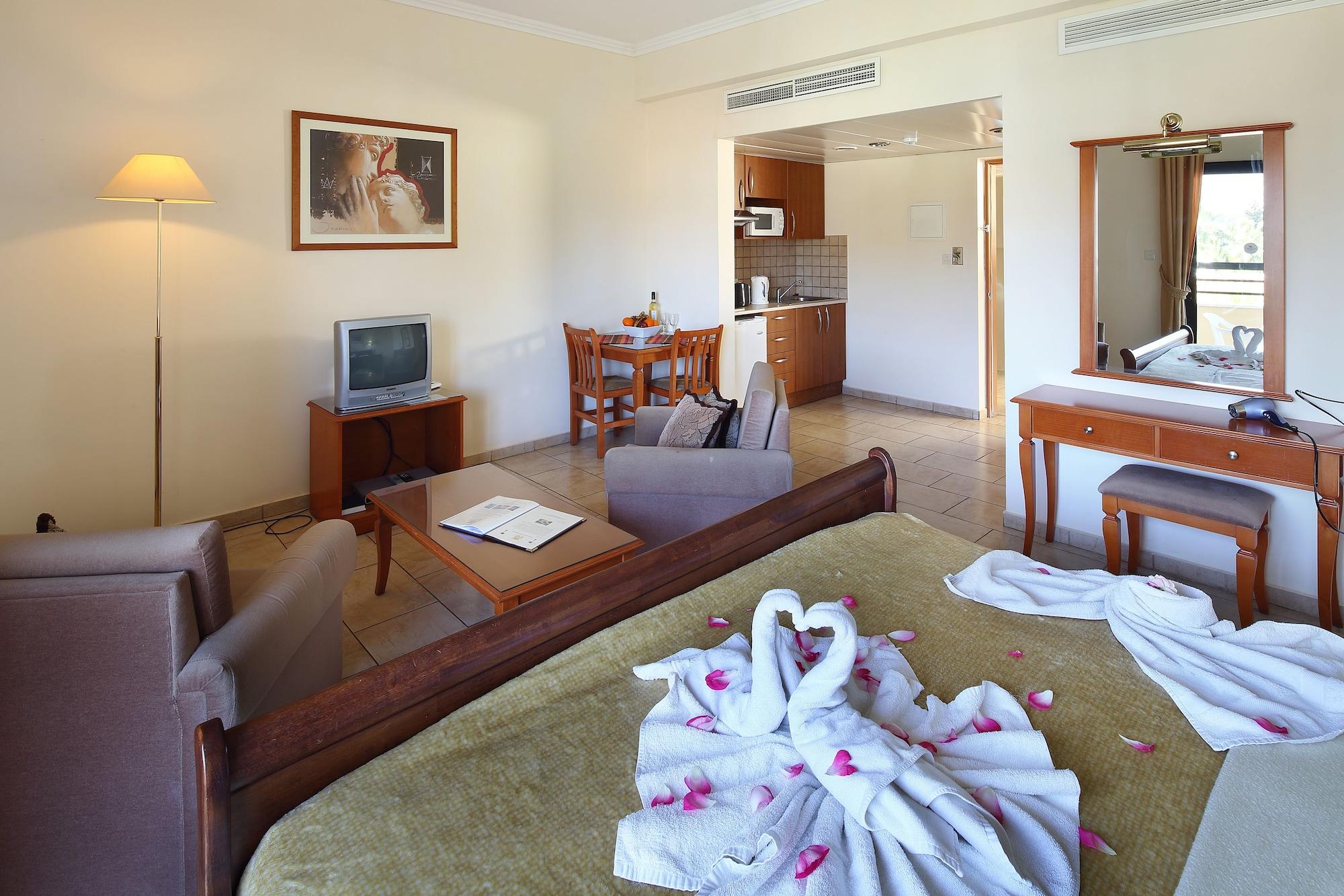 Panareti Coral Bay Resort Екстер'єр фото